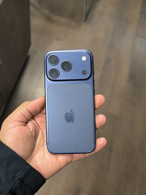 Apple iPhone 17 Pro Deep Blue 256GB/12GB — Bakı