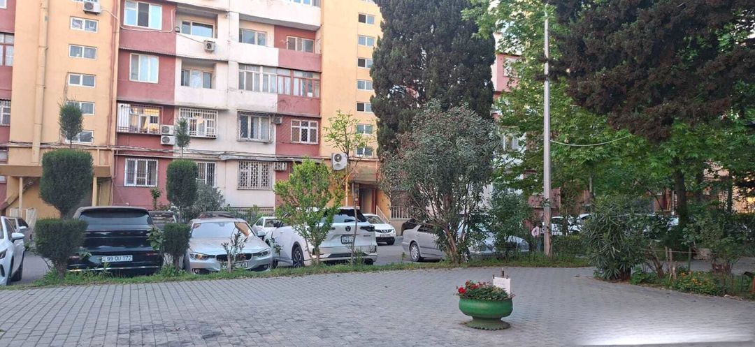 Satılır 2 otaqlı köhnə tikili 60 m² — Mənzil, Bakı (9)