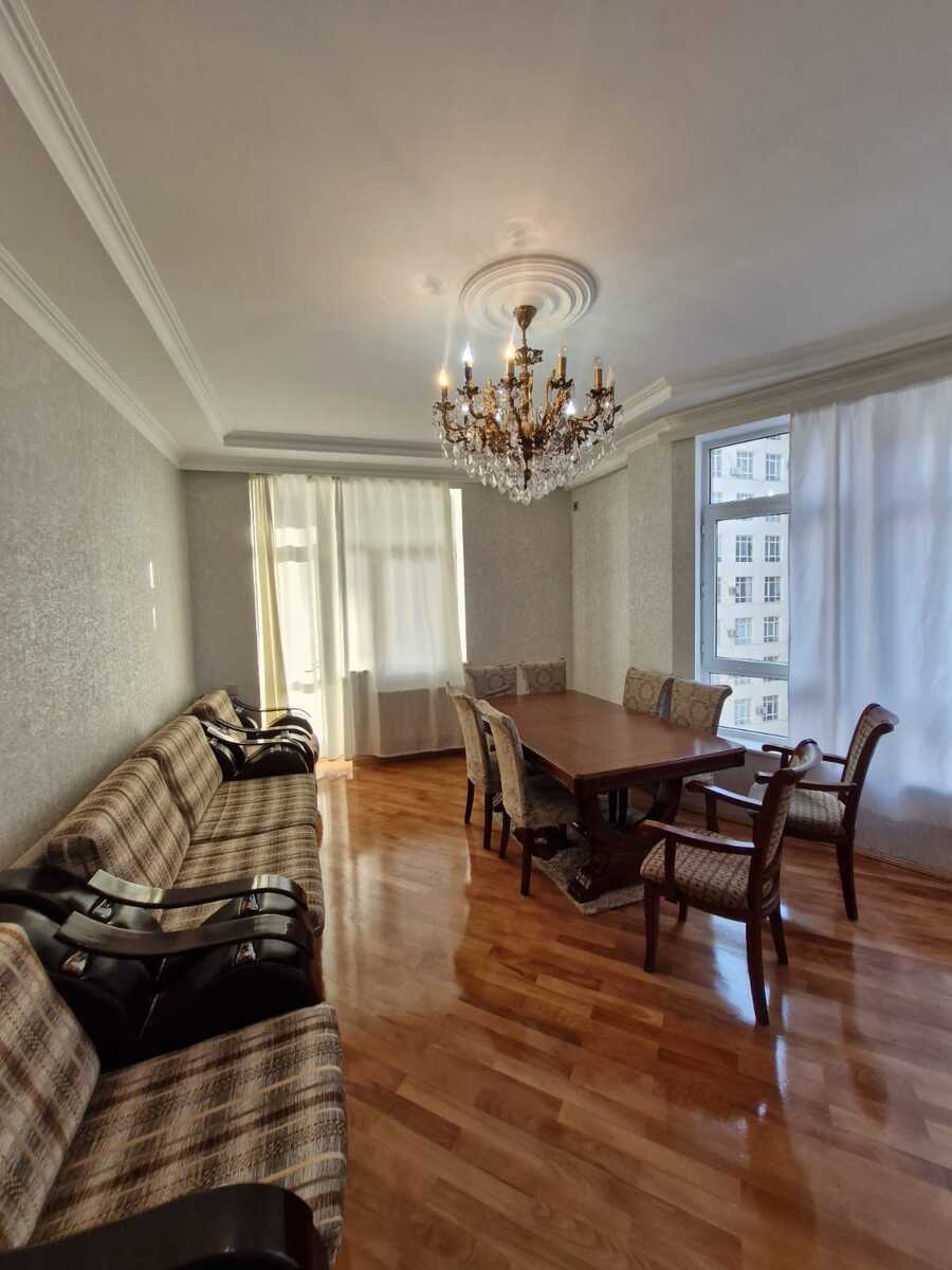 Satılır 3 otaqlı yeni tikili 120 m² — Mənzil, Bakı (2)