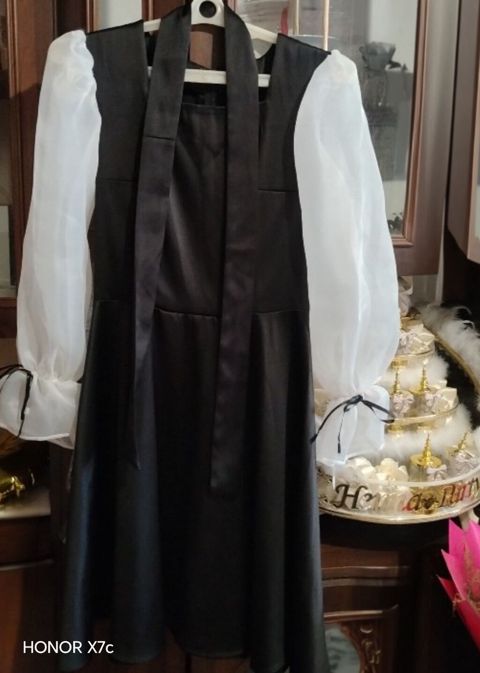Qara rəngli elegant don - Model: qara əsas parça üzərində ağ, şəffaf — Göyçay