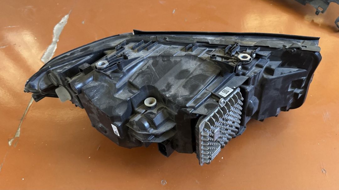 BMW G30 farası — Ehtiyat hissələri və aksesuarlar, Bakı (2)