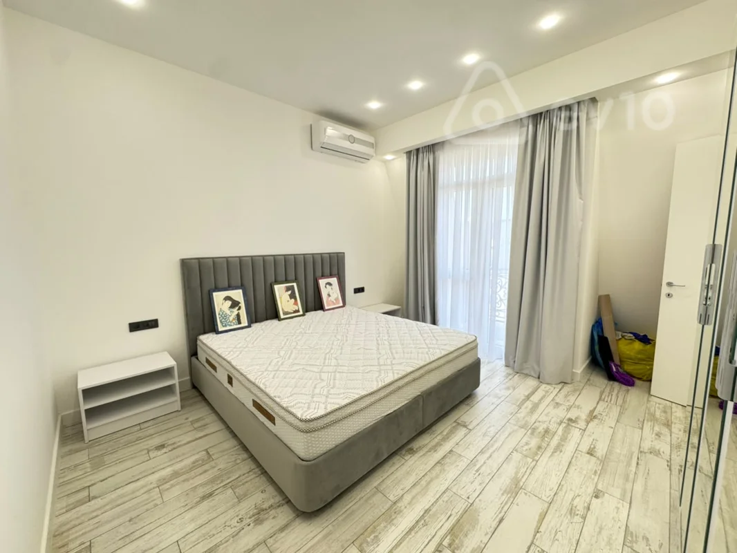 3 otaqlı mənzil, 135 m², Merkezi Bulvar — kirayə — Mənzil, Bakı (9)