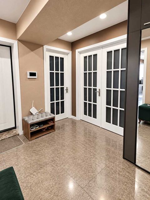 Satılır 3 otaqlı köhnə tikili 100 m² — Bakı
