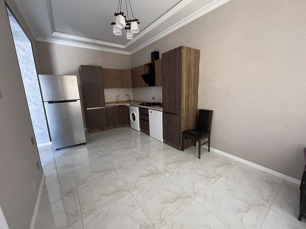 Satılır 5 otaqlı həyət evi/bağ evi 250 m² — Ev, villa, Bakı (10)