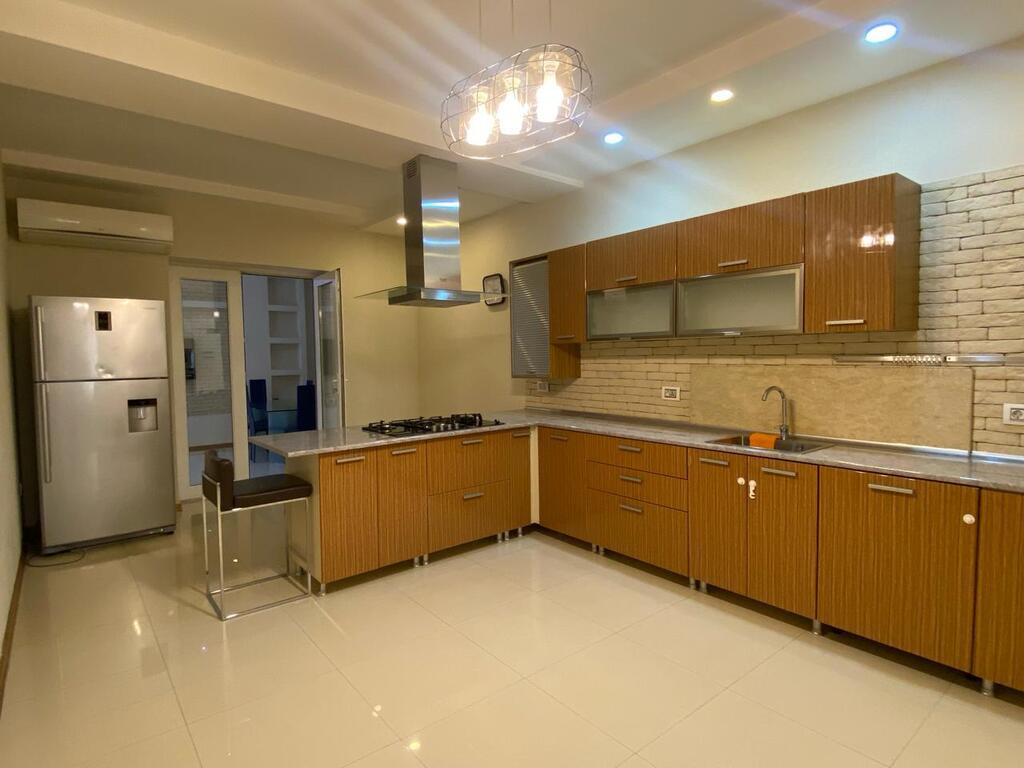 Satılır 8 otaqlı həyət evi/bağ evi 367 m² — Ev, villa, Bakı (6)