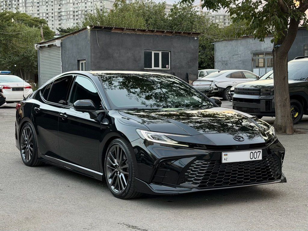 Toyota Camry, 2.0 L, 1 kWh, 2025 il, 15 000 km 77-KD-843 — Avtomobillər, Bakı (3)
