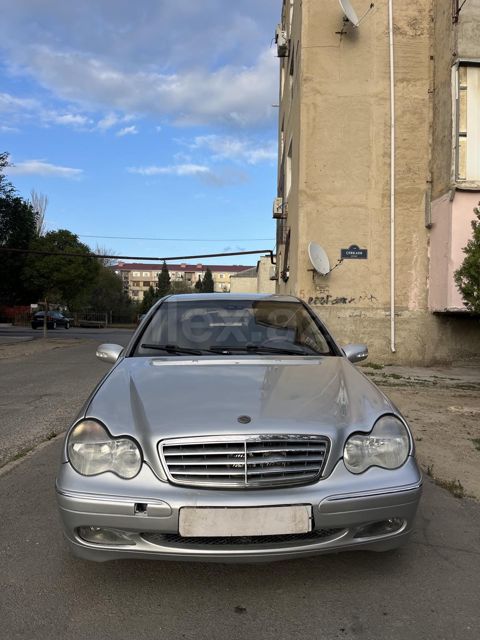 2002 Mercedes-Benz C 240, 2.4 L, 2002, 235,456 km — Bakı