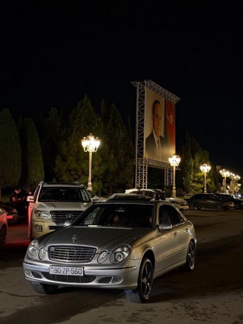 Mercedes E 320, 3.2 L, 2002 il, 300 000 km — Gəncə