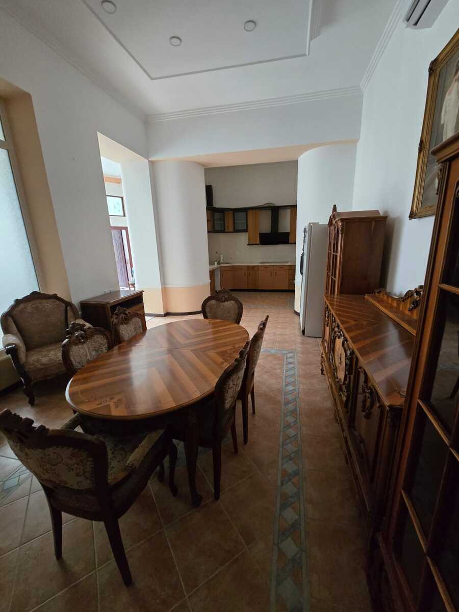 İcarəyə verilir 6 otaqlı köhnə tikili 320 m² — Mənzil, Bakı (11)