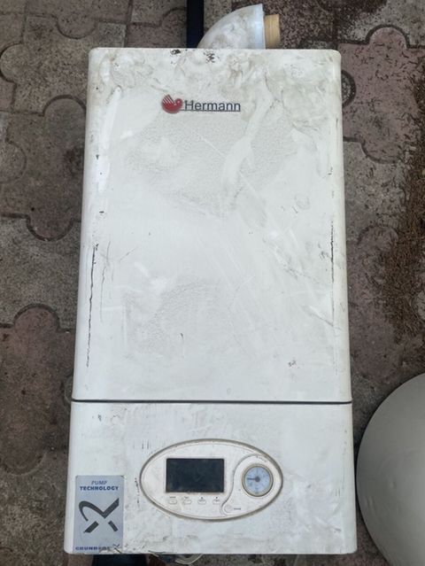 İşlənmiş Kombi Herman 24 kVt, Ünvandan götürmə — Bakı