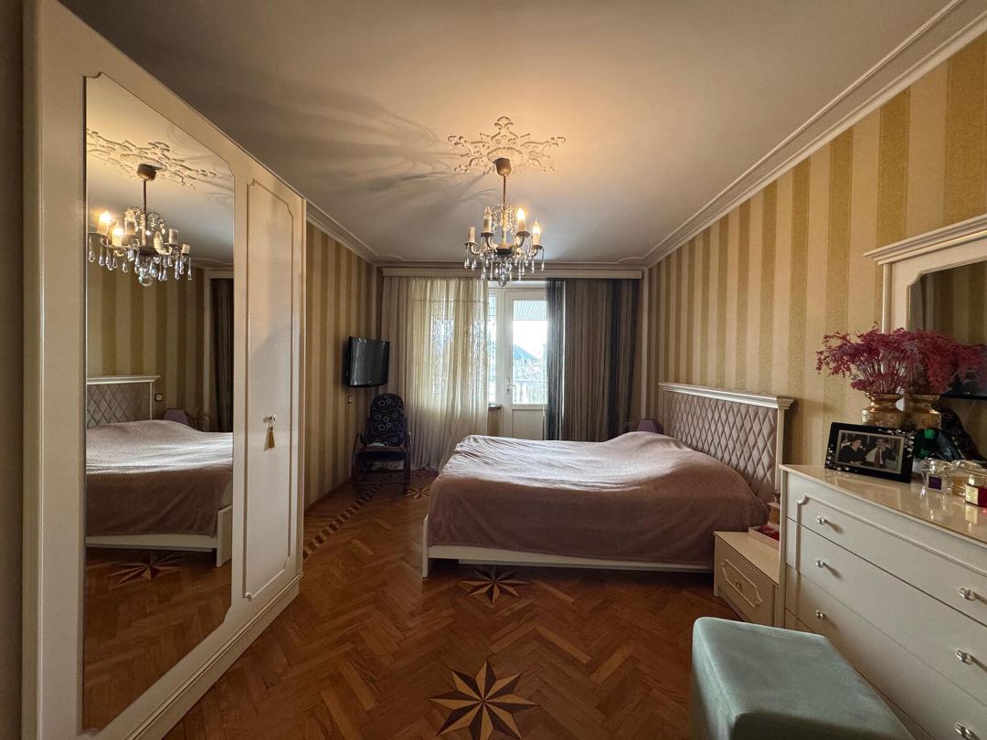 Satılır 3 otaqlı köhnə tikili 100 m² — Mənzil, Bakı (9)