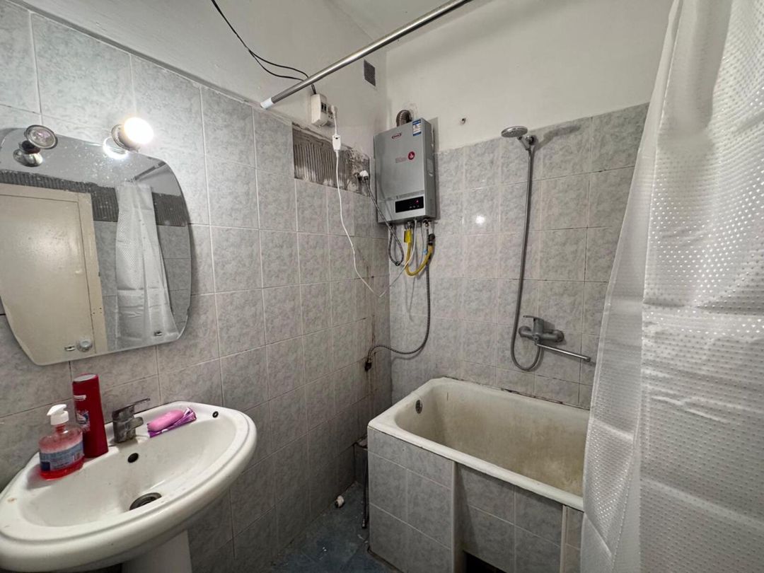Satılır 2 otaqlı köhnə tikili 55 m² — Mənzil, Bakı (6)