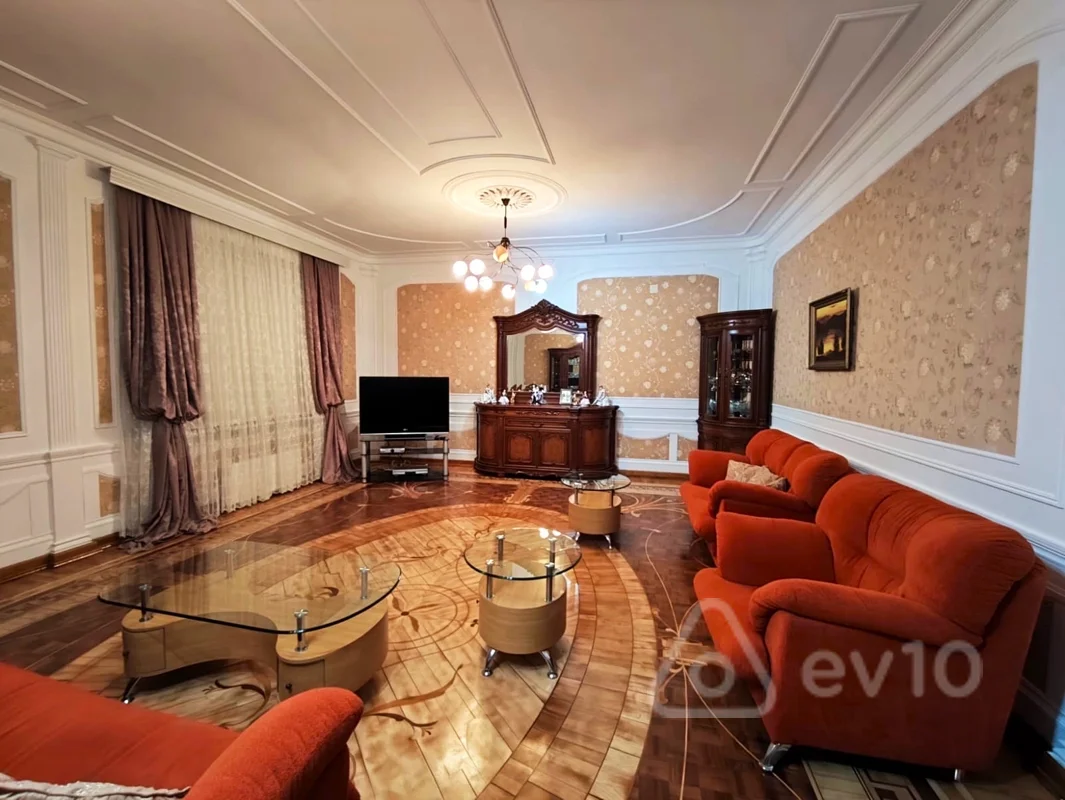 4 otaqlı mənzil, 200 m², Rəşid Behbudov küçəsi — kirayə — Bakı
