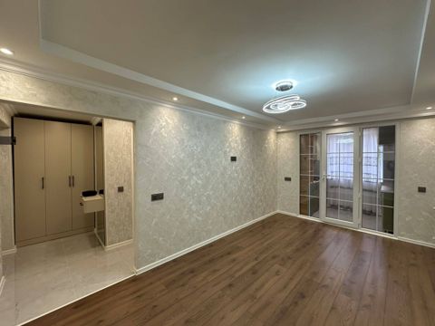 Satılır 2 otaqlı köhnə tikili 40 m² — Bakı