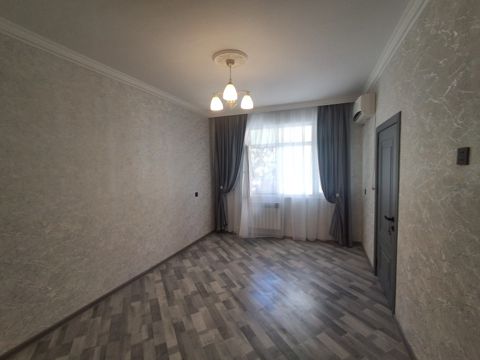 Satılır 2 otaqlı köhnə tikili 45 m² — Bakı
