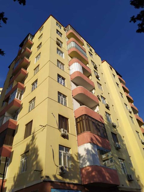 Satılır 4 otaqlı yeni tikili 150 m² — Bakı