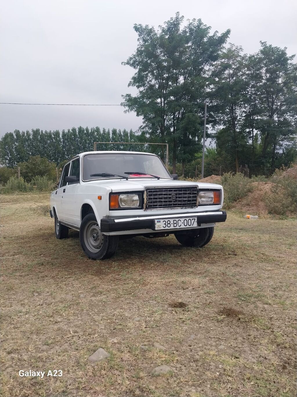 VAZ 2107 sedan - Kuzov: ağ rəng, 4 qapı, klassik “yeddi” dizaynı 38-BC-007 — Avtomobillər, Qusar (2)