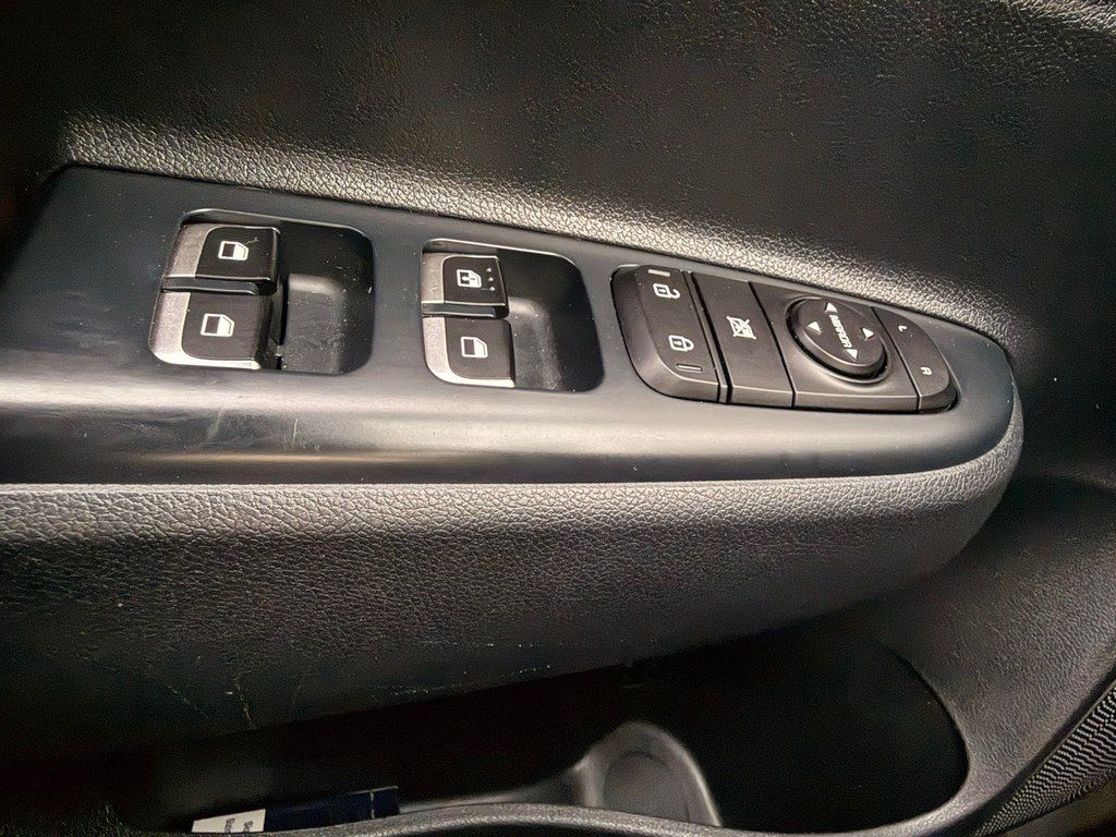 Kia Rio X-Line, 1.6 L, 2020 il, 91 233 km — Avtomobillər, Bakı (8)