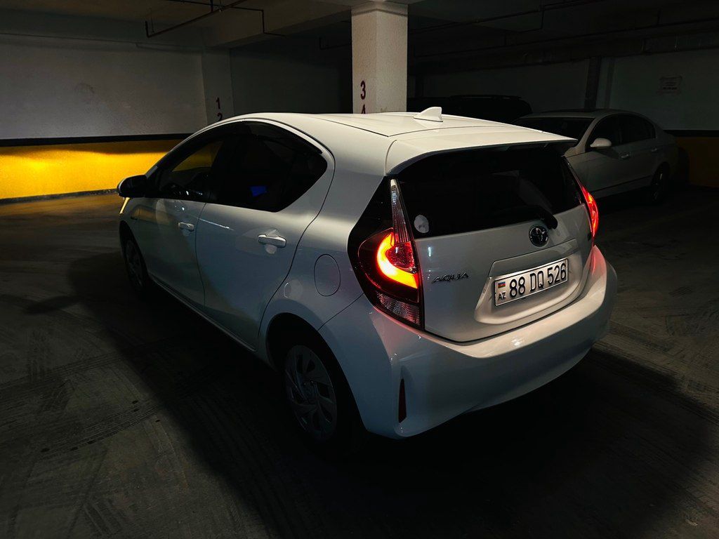 Toyota Aqua, 1.5 L, 0.9 kWh, 2020 il, 28 500 km 88-DQ-526 — Avtomobillər, Bakı (5)