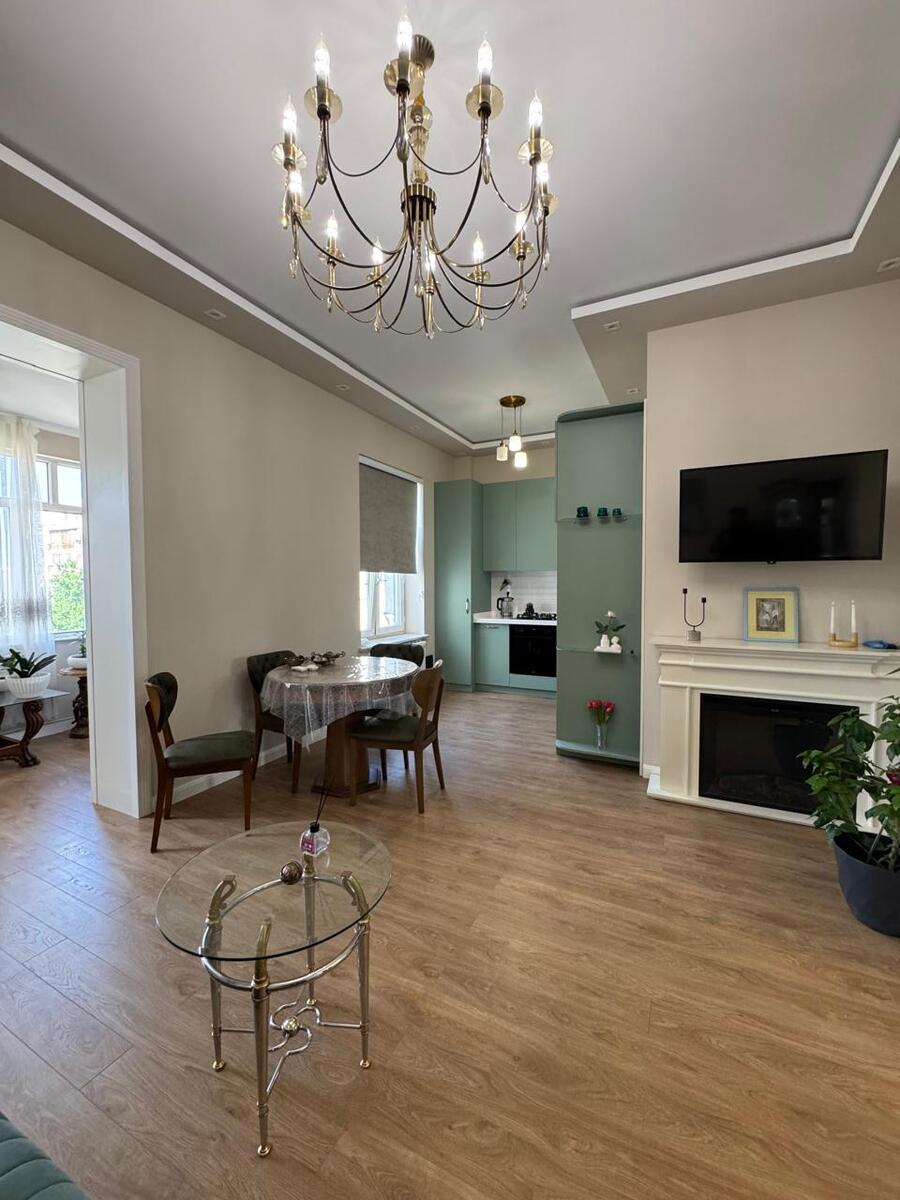 Satılır 2 otaqlı köhnə tikili 60 m² — Mənzil, Bakı (10)