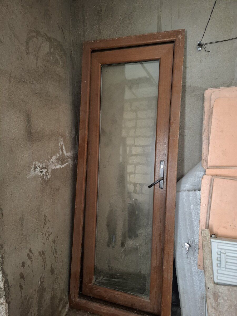 Plastik qapı — Təmir və inşaat, Bakı