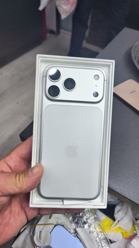 Apple iPhone 17 Pro Max Silver 256GB/12GB — Bakı