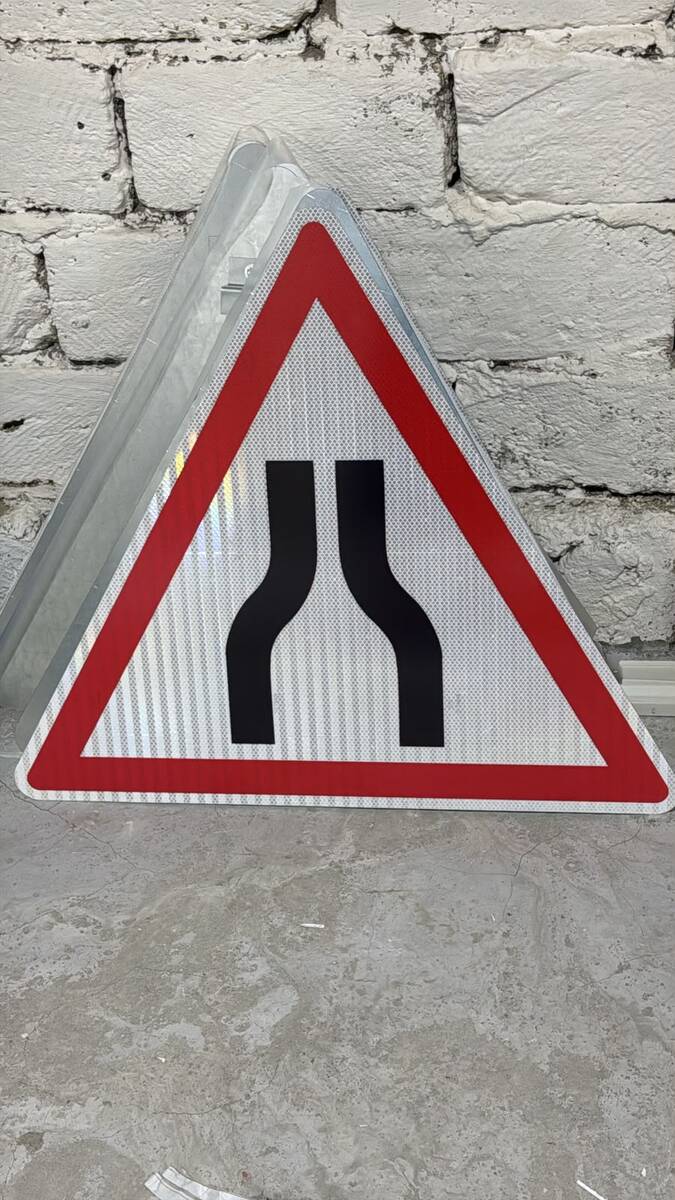 Yol nişanı — Ağıllı ev və təhlükəsizlik, Bakı (4)