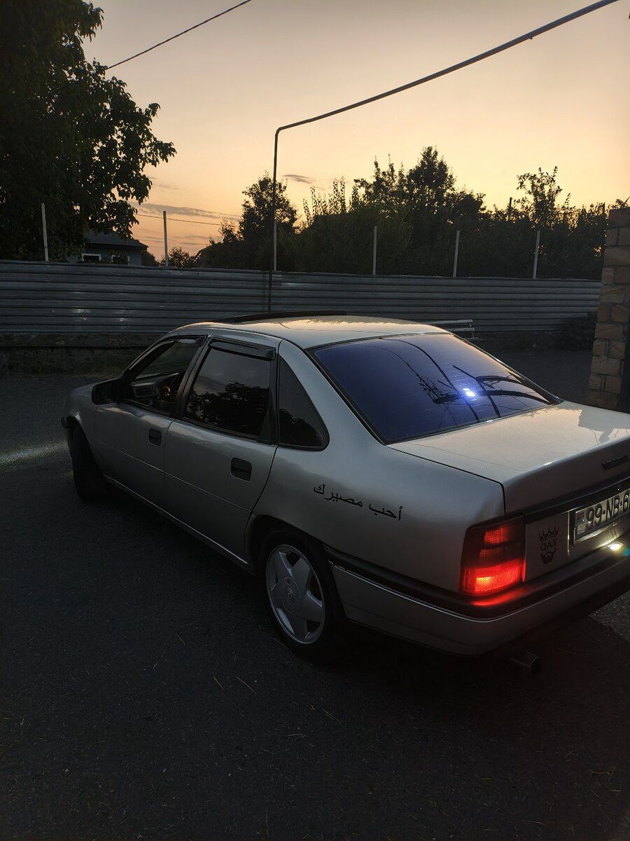 Opel Vectra, 1990 il 99-NB-662 — Avtomobillər, Qax (9)