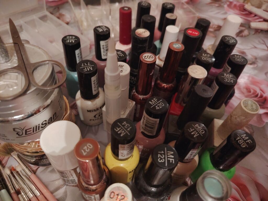 30 dene lak, 6 dene pilkalar, tipsiler, sellak dırnaglar, 2 dene gel — Dırnaq və ayak qayğısı, Xırdalan (5)