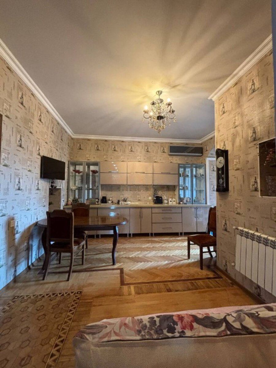 Satılır 4 otaqlı köhnə tikili 120 m² — Mənzil, Bakı (8)
