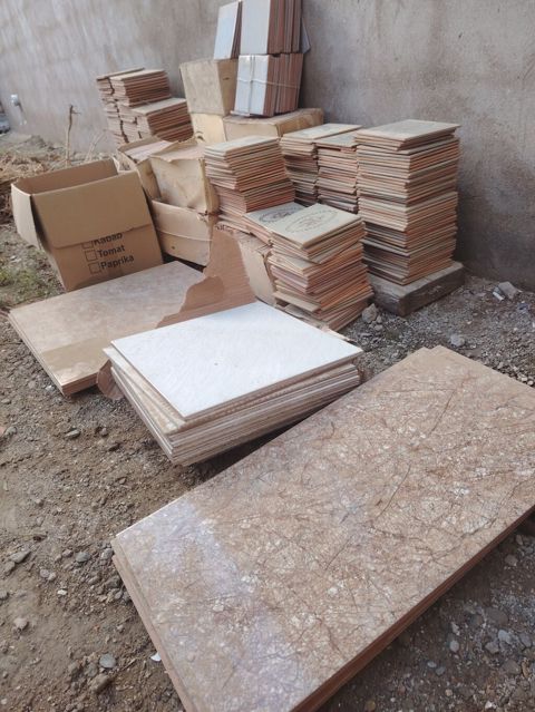 Mərtəbə/hamam/metbex üçün müxtəlif ölçülü keramika plitələr dəsti — Qobu