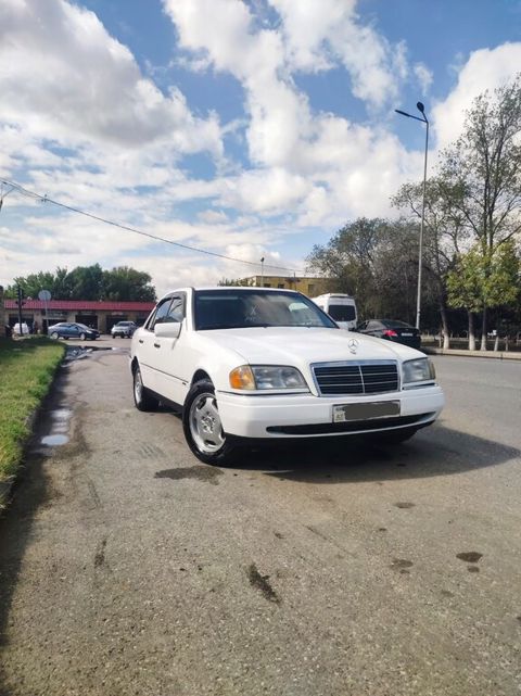 Mercedes C 180, 1.8 L, 1995 il, 350 000 km — Sumqayıt