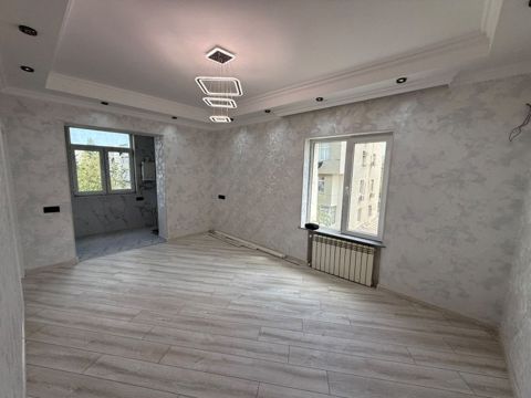Satılır 2 otaqlı köhnə tikili 40 m² — Bakı