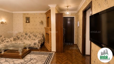 Satılır 3 otaqlı 100 m² köhnə tikili Elmlər Akademiyası m