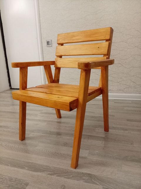 4 ədəd bağ kreslosu Satılır. - Material: təbii ağac, lakla örtülüb — Fatmayı