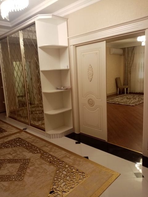 4-otaqlı yeni tikili, 20 Yanvar m., 154 m² — Bakı