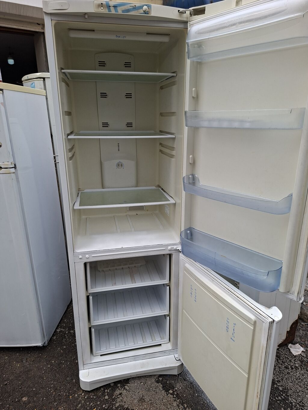 İşlənmiş 2 qapılı Indesit Soyuducu Satılır, rəng - Ağ — Soyuducular, Digah (2)