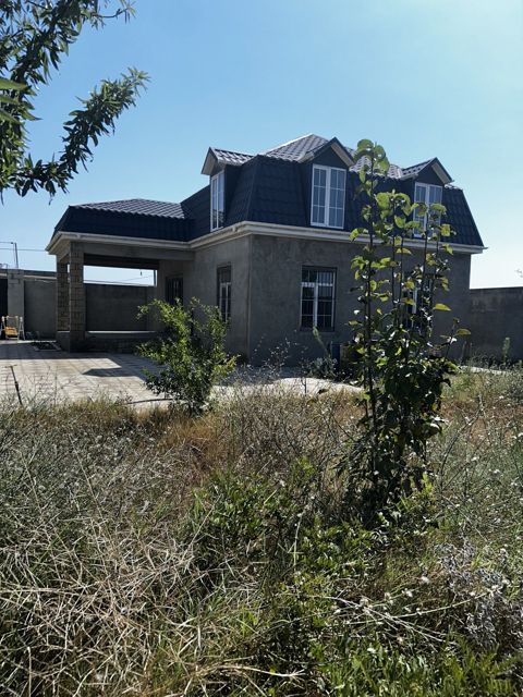 Satılır 4 otaqlı həyət evi/bağ evi 180 m² — Bakı