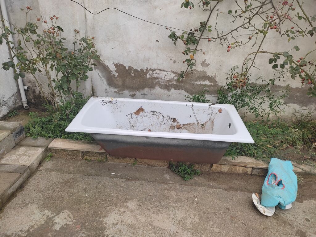Döküm vannası – Doğosan teze kimidi istifade olunmuyub (etiketdə — Vannalar və jakuzi, Xırdalan