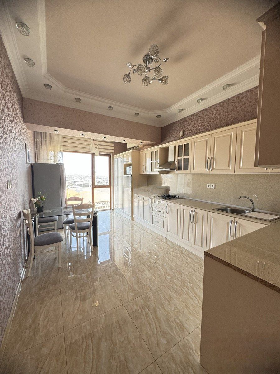 Satılır 4 otaqlı yeni tikili 185 m² — Mənzil, Bakı (12)