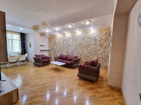 Satılır 3 otaqlı yeni tikili 133 m² — Bakı