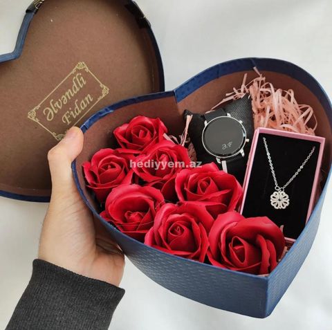 GiftBox Hediyye Qutusu №23 — Boyunbağılar və zəncirlər