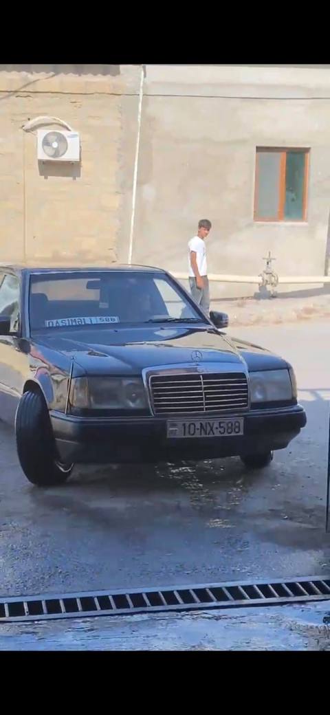 Mercedes-Benz W124: 2 l 1990 il Sedan — 7 300 ₼ · 1990 · 749 000 km · Digah · Avtomobillər Mercedes-Benz W124: 2 l 1990 il Sedan — Digah