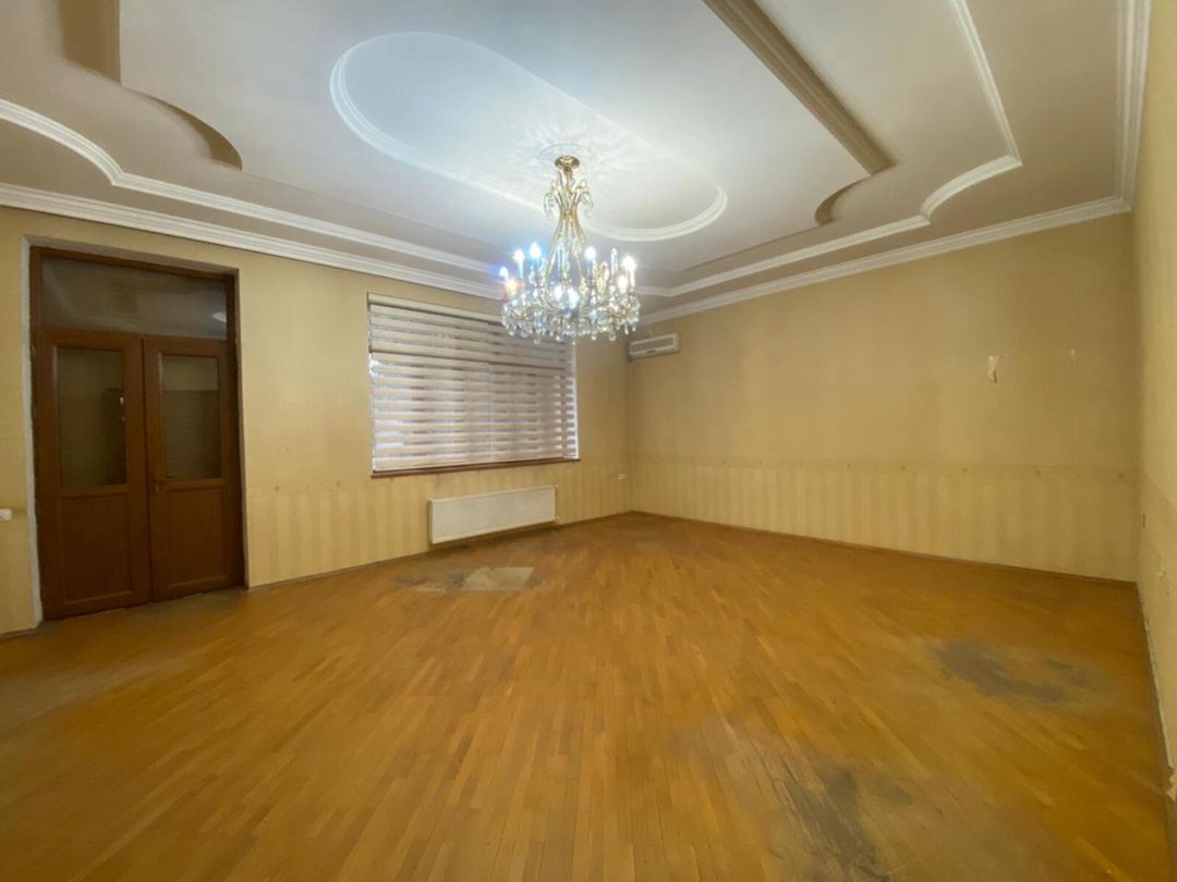 Satılır 8 otaqlı həyət evi/bağ evi 700 m² — Ev, villa, Bakı (6)