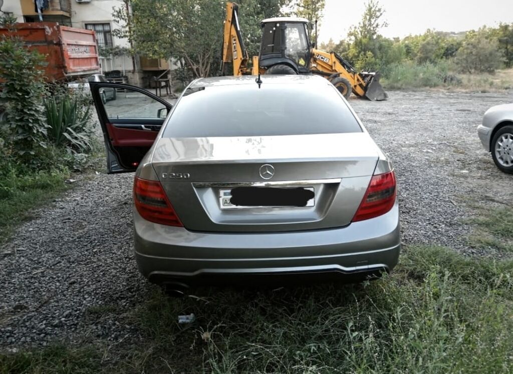 Mercedes-Benz C-Class: 1.8 l 2012 il Sedan — Avtomobillər, Yevlax (7)