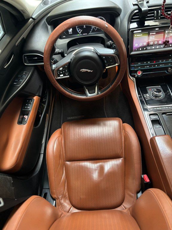 Jaguar XE, 2.0 L, 2018 il, 118 000 km — Avtomobillər, Bakı (8)