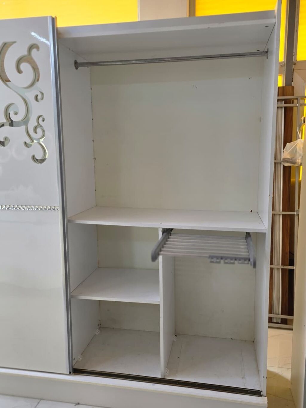 “Asya” sürgülü dolab - Rəng: ağ, parlaq səth - Üslub: ön qapılarda — Şkaflar, Bakı (3)