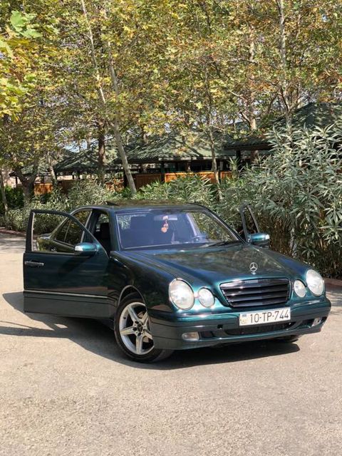Mercedes E 200, 2.0 L, 2000 il, 500 026 km — Xaçmaz