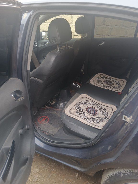 Opel Corsa, 1.3 L, 2009 il, 303 000 km — Avtomobillər, Balakən (6)