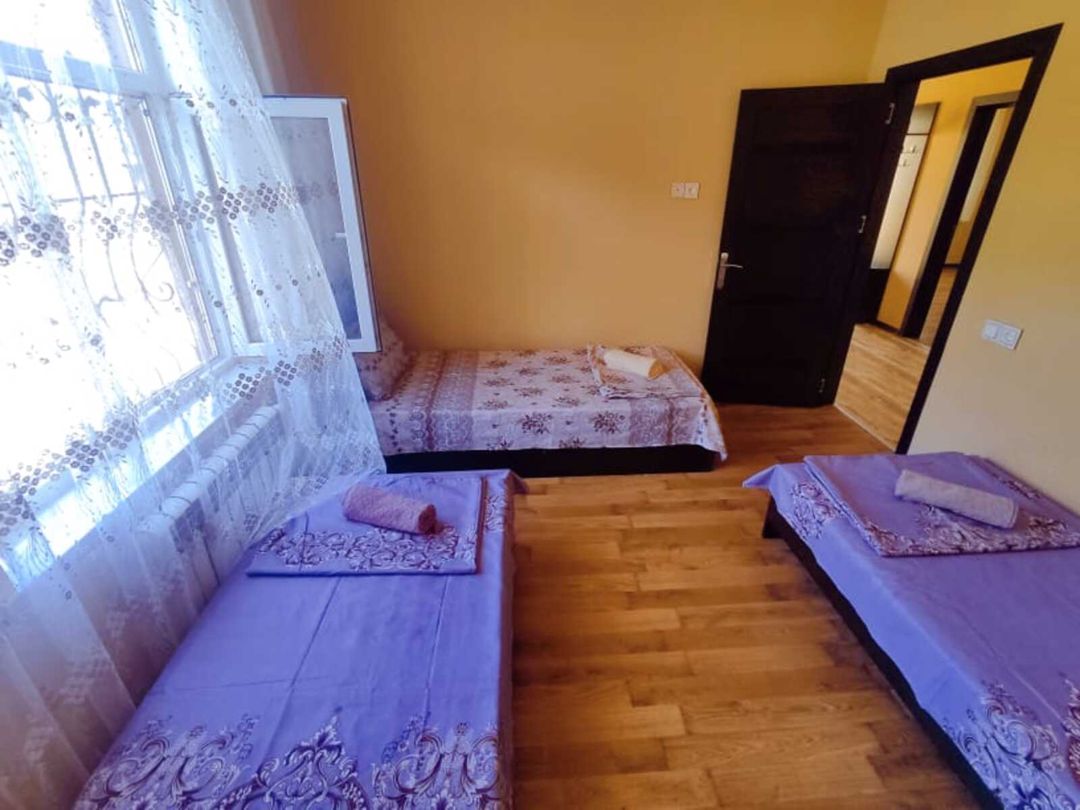 İcarəyə verilir 3 otaqlı həyət evi/bağ evi 100 m² — Ev, villa, Quba (8)